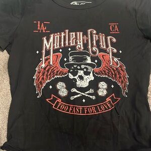 Black skull tee shirt